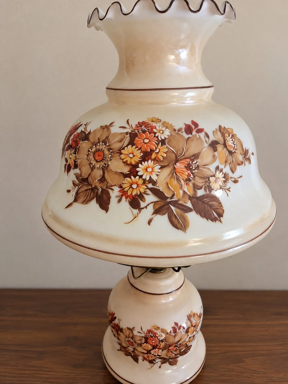 Floral Glass Table Lamp in Cream and Brown